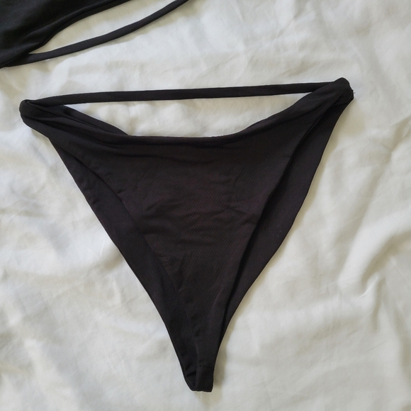 Naked Wardrobe Bikini - Picture 2 of 8